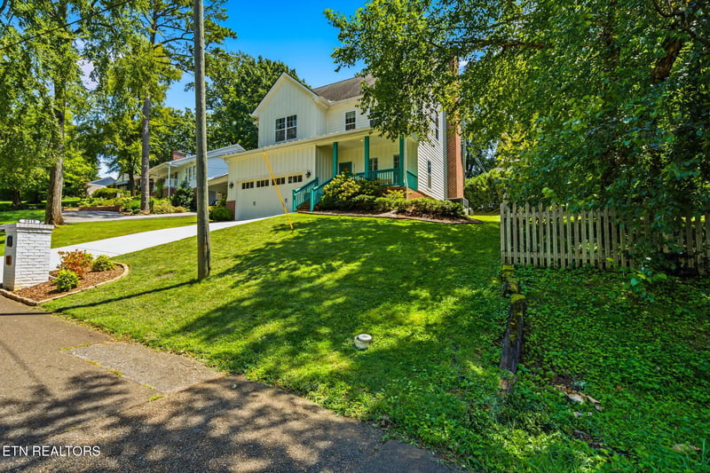 5810 Westover Dr, Knoxville, TN 37919