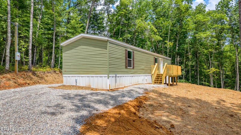 5813 Bobcat Tr, Tallassee, TN 37878