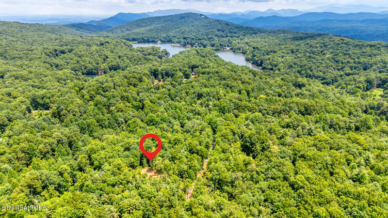5813 Bobcat Tr, Tallassee, TN 37878