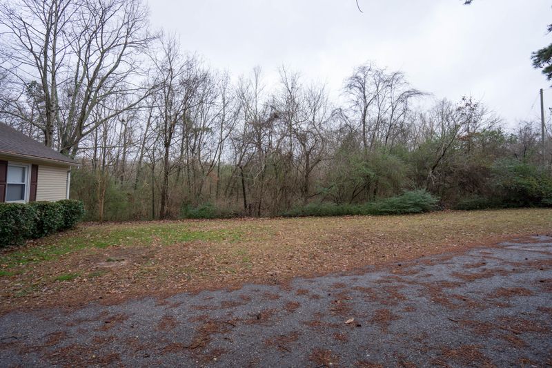 5813 Sanford Rd, Knoxville, TN 37912