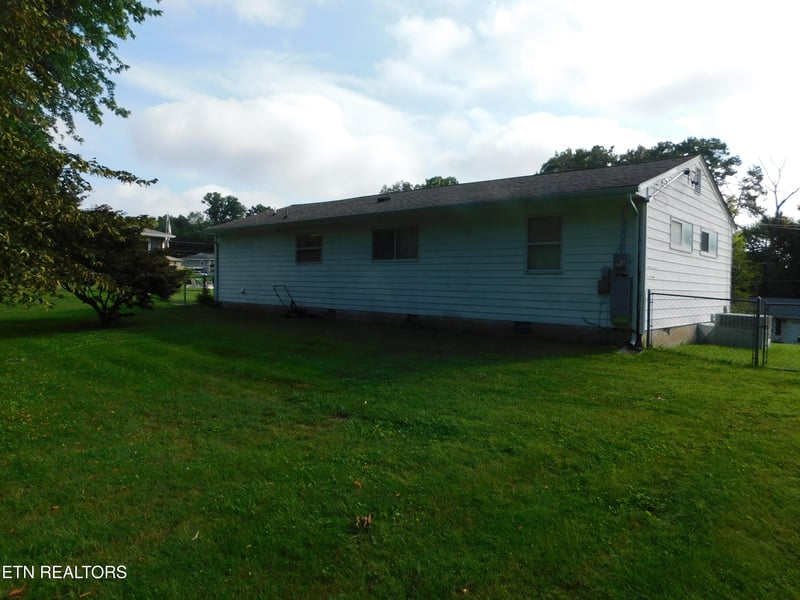 5813 Wil Loyd Dr, Knoxville, TN 37912