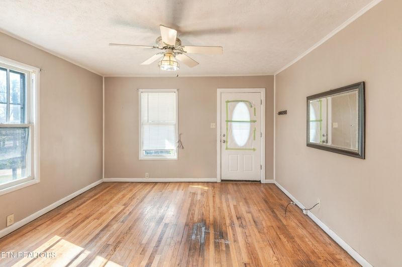 5816 Eldridge Rd, Knoxville, TN 37918