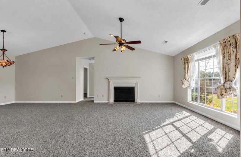 5817 Shelley Dr, Knoxville, TN 37909