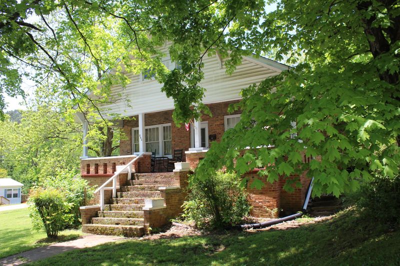 582 Monroe St, Madisonville, TN 37354