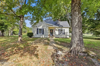 5820 Atkins Rd, Knoxville, TN 37918
