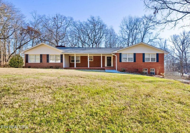 5820 Briercliff Rd, Knoxville, TN 37918
