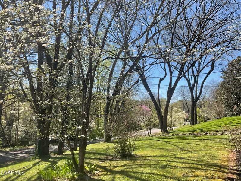 5825 Marilyn Dr, Knoxville, TN 37914