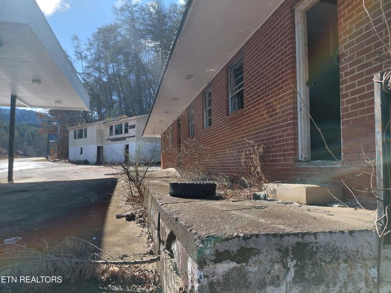 5830 Highway 360, Tellico Plains, TN 37385
