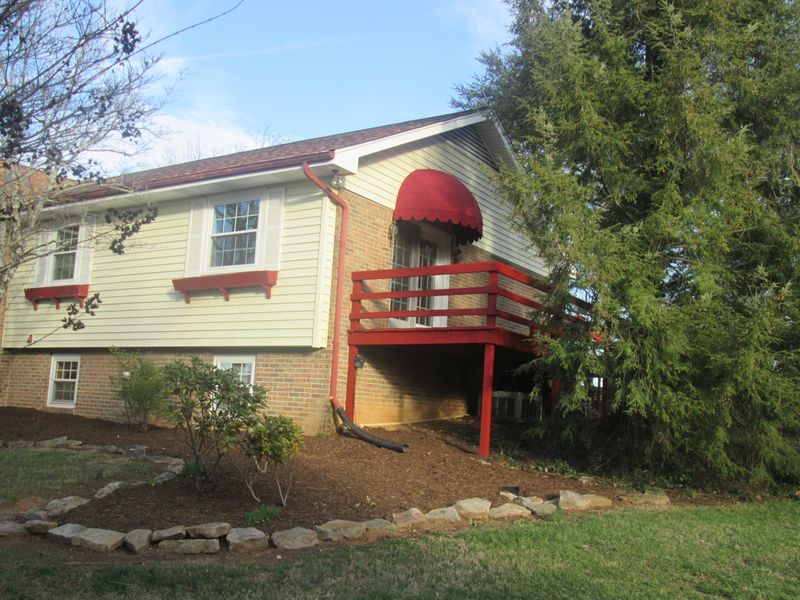 5832 NE Tazewell Pike, Knoxville, TN 37918