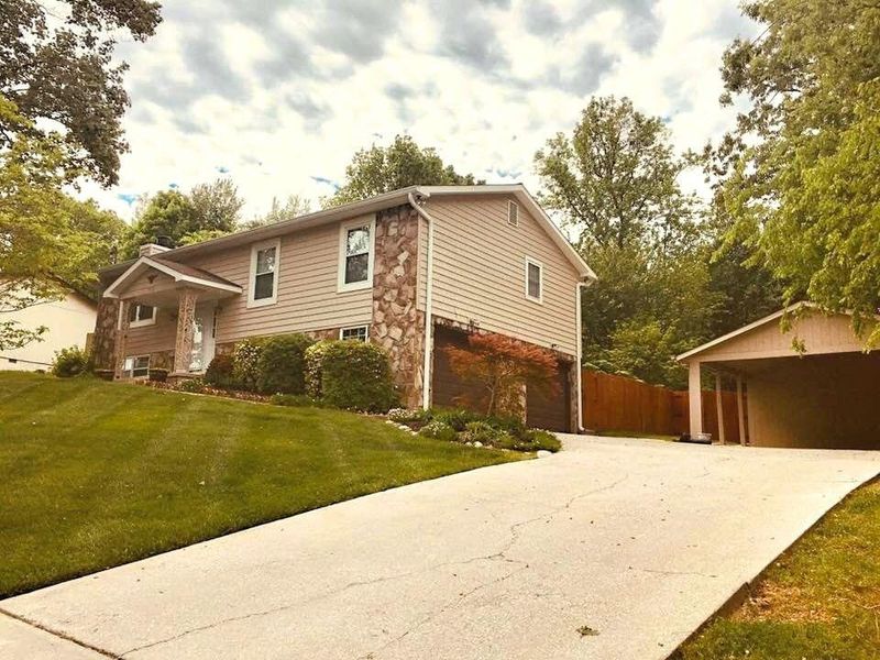 5832 Outer Dr, Knoxville, TN 37921