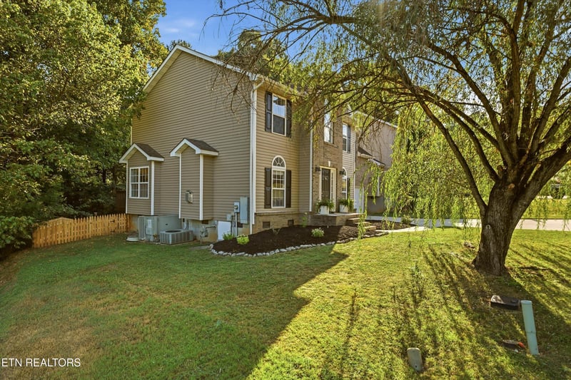 5838 Wall Flower Ln, Knoxville, TN 37924