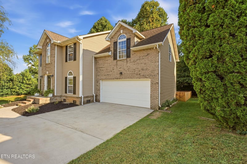 5838 Wall Flower Ln, Knoxville, TN 37924