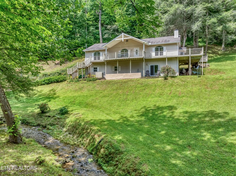 584 Bethel Church Rd, Townsend, TN 37882