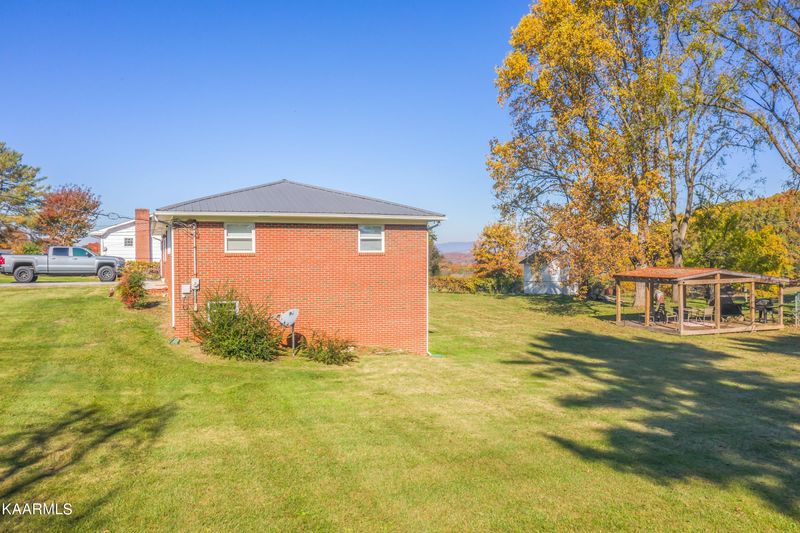584 Wanda Dr, Talbott, TN 37877