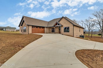 5843 Dunbar Rd, Crossville, TN 38572