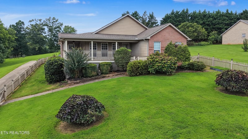 5844 Hutton Ridge Rd, Maryville, TN 37801