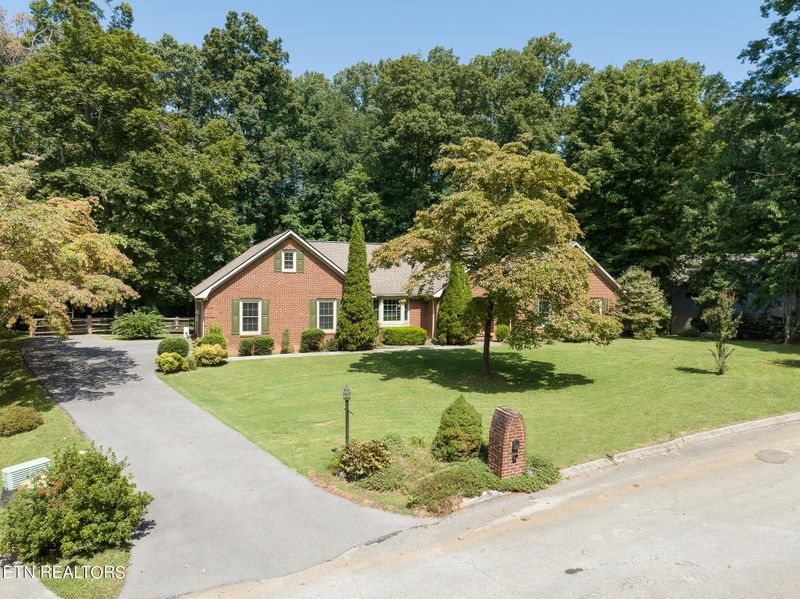 5848 Larch Cir, Morristown, TN 37814