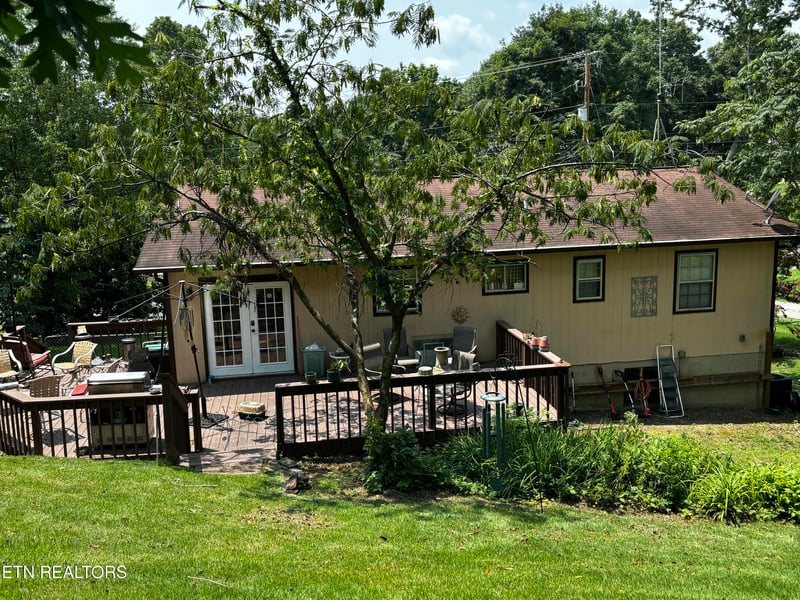 5848 Outer Dr, Knoxville, TN 37921