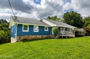 5848 Solar Dr, Knoxville, TN 37921