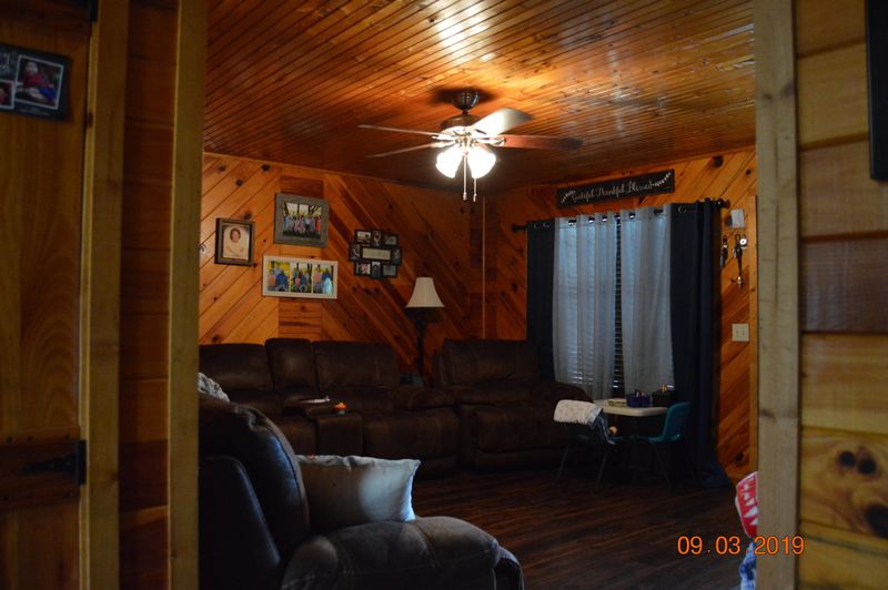 585 Epperson Rd, Tellico Plains, TN 37385