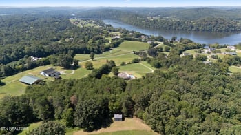 585 Little Dogwood Rd, Kingston, TN 37763