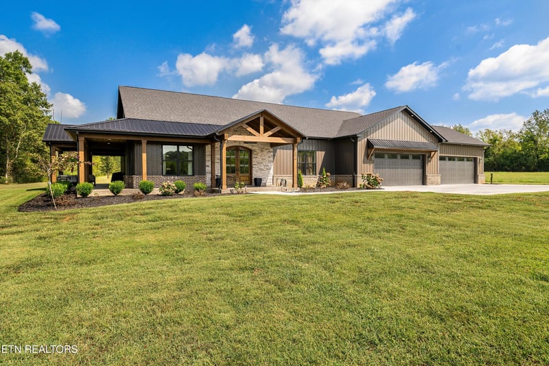 5854 Craigs Chapel Rd, Greenback, TN 37742