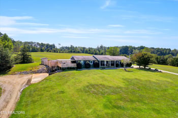 586 Mason Rd, Madisonville, TN 37354