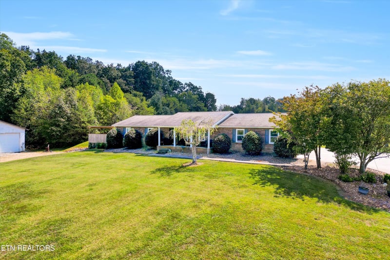 586 Mason Rd, Madisonville, TN 37354