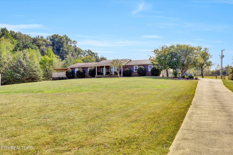 586 Mason Rd, Madisonville, TN 37354