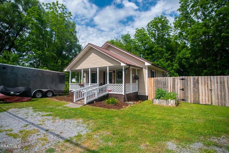 587 Highway 95, Greenback, TN 37742