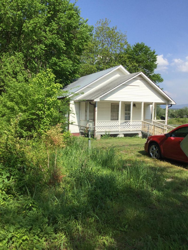 587 Tennessee Ave, Greenback, TN 37742