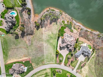 588 Windlass Dr, Lenoir City, TN 37772