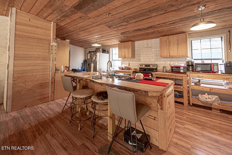 589 Griffith Branch Rd, Madisonville, TN 37354