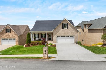 589 Timberline Dr, Lenoir City, TN 37772