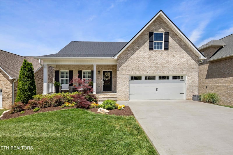 589 Timberline Dr, Lenoir City, TN 37772
