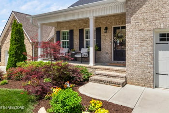 589 Timberline Dr, Lenoir City, TN 37772