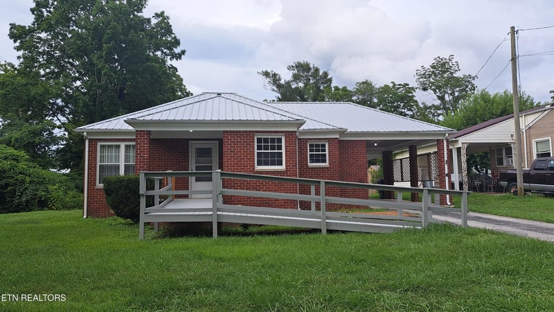 59 Brown Ave, Crossville, TN 38555
