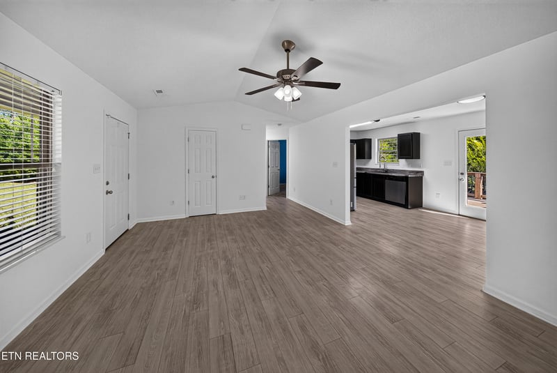 5900 Creekhead Dr, Knoxville, TN 37909