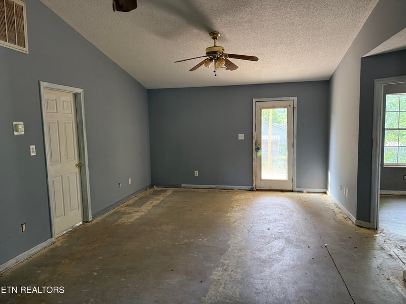 5900 David Johnson Rd, Knoxville, TN 37918