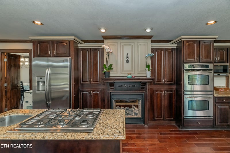 5900 Green Valley Dr, Knoxville, TN 37914