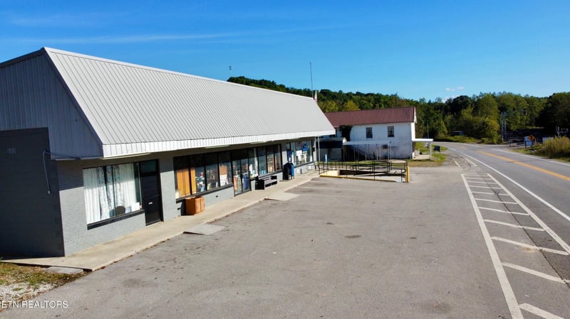5900 Scott Hwy, Robbins, TN 37852
