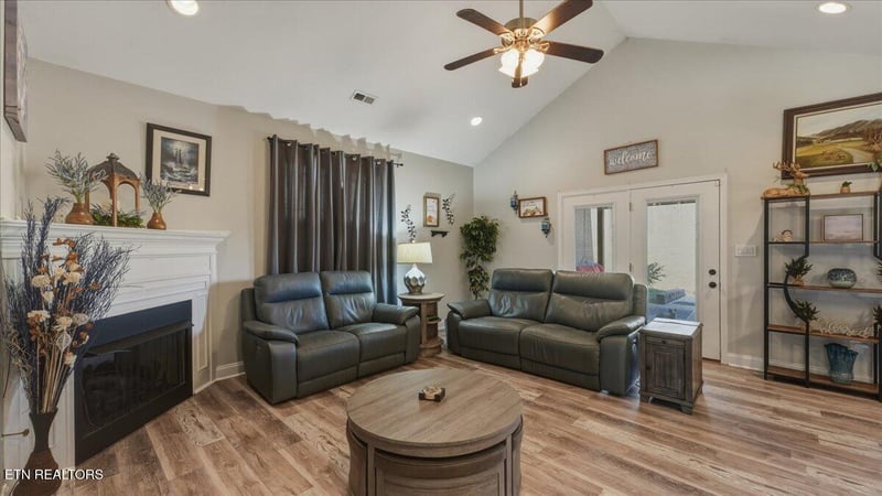 5904 Whisper Ridge Ln, Corryton, TN 37721