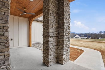 5906 John Dr, Greenback, TN 37742