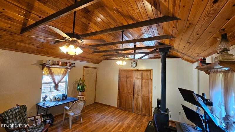 5908 Happy Valley Rd, Tallassee, TN 37878
