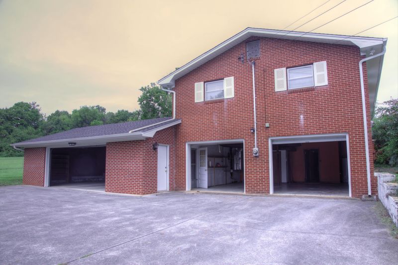 5909 Frontier Tr, Knoxville, TN 37920