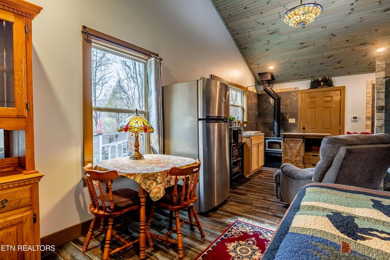 5909 Old Walland Hwy, Walland, TN 37886