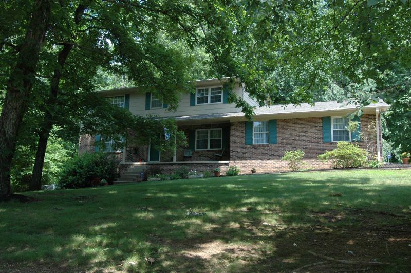 591 Alpine Dr, Lenoir City, TN 37771