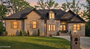 591 Yosemite Dr, Lenoir City, TN 37771