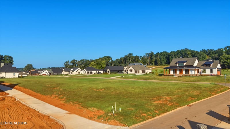 5913 John Dr, Greenback, TN 37742