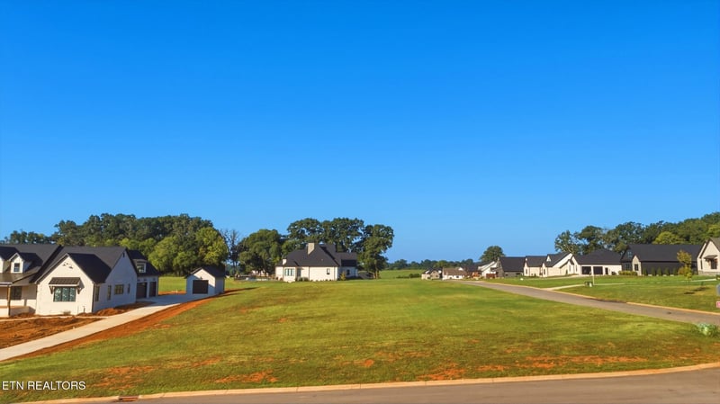 5913 John Dr, Greenback, TN 37742